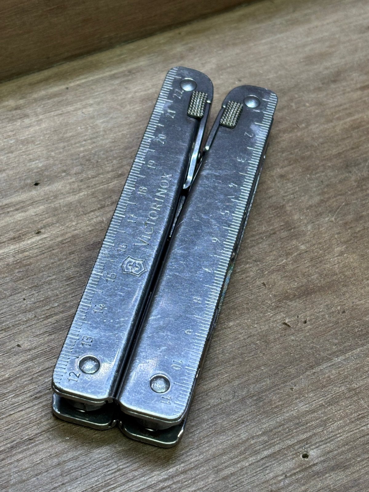 VICTORINOX SWISSTOOL, Ophalen of Verzenden, Gebruikt