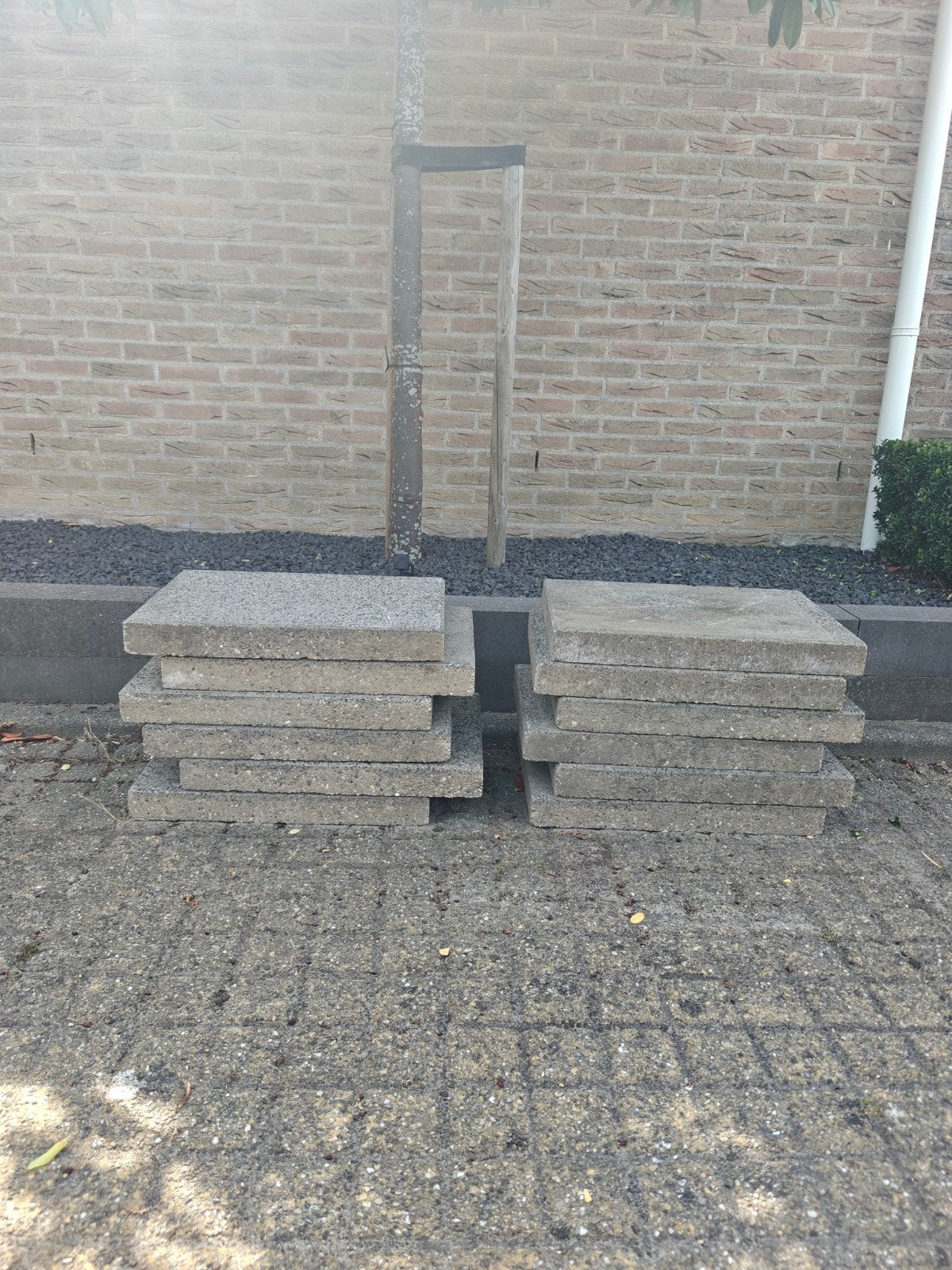 Gratis af te halen: betontegels 60*40 (12 stuks), Tuin en Terras, Ophalen, Gebruikt, Beton, Terrastegels