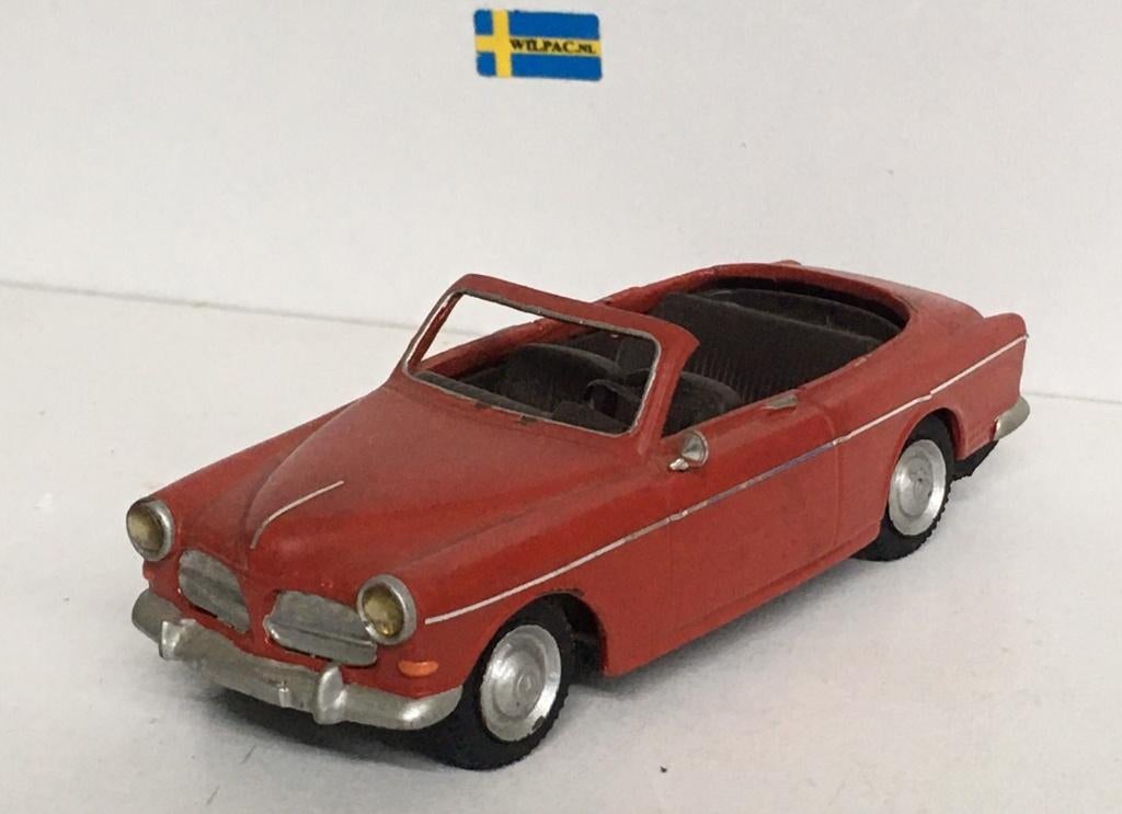 Zeldzame. Volvo. Amazon cabrio Coune rood 1:43 van MDA resin, Ophalen of Verzenden, Nieuw, Auto, Overige merken