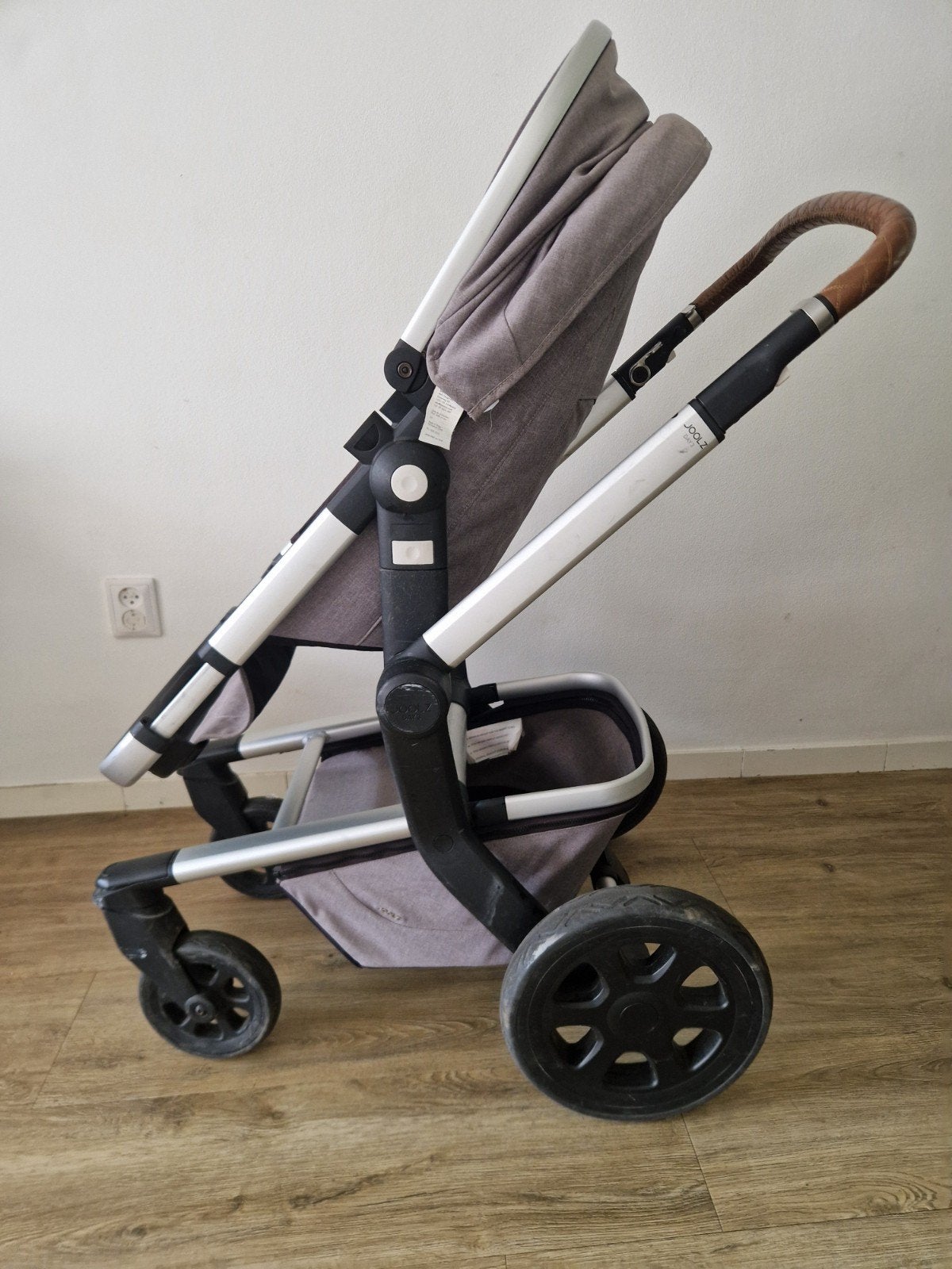 Joolz  kinderwagen - Grijs met bruine duwstang, Ophalen, Gebruikt, Overige merken