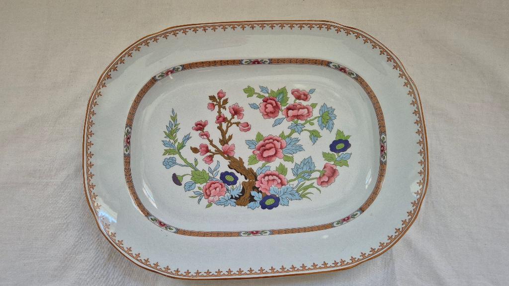 Rorstrand Lotus schaal (1), Huis en Inrichting, Keuken | Servies, Ophalen of Verzenden, Overige stijlen, Aardewerk, Schaal of Schalen