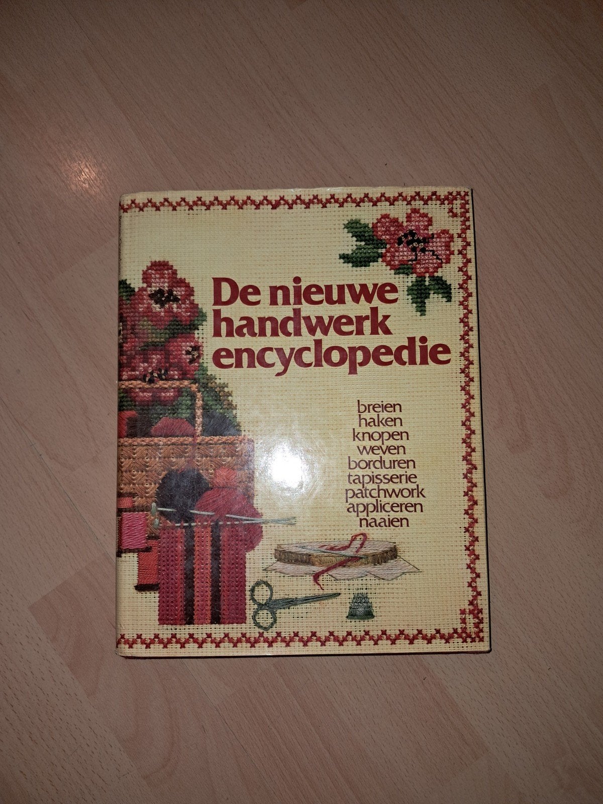 De Nieuwe Handwerk Encyclopedie: Breien, Haken, Borduren, Verzenden, Gelezen, Overige onderwerpen, Onbekend