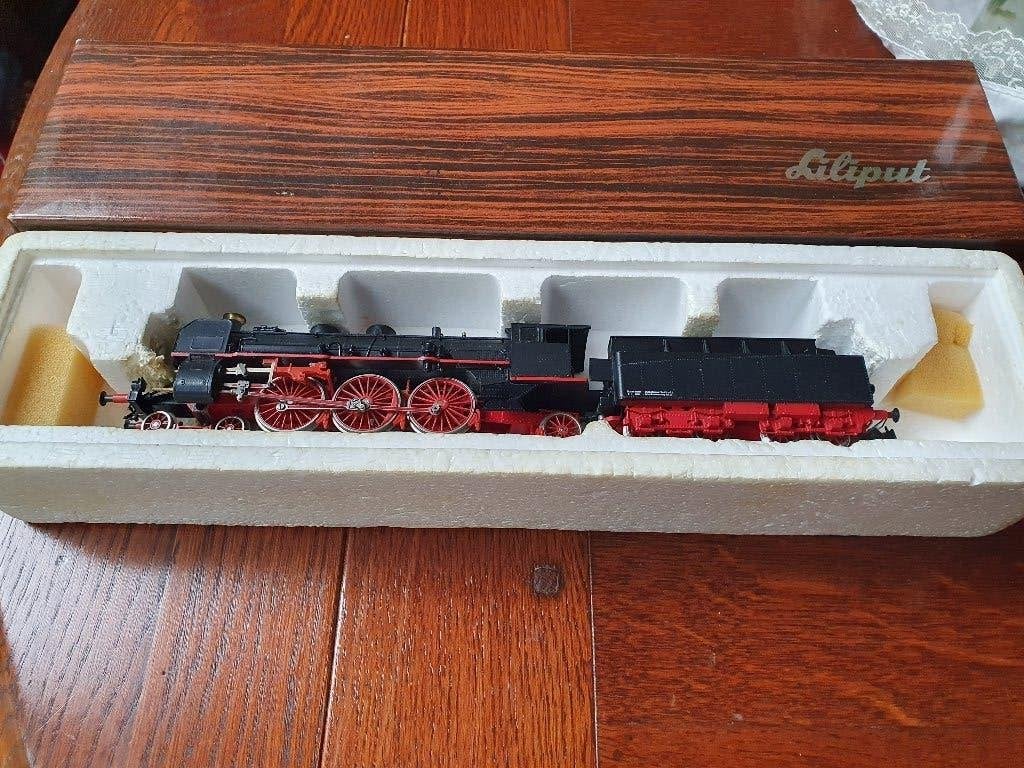 Liliput locomotief 1800, Gebruikt, Gelijkstroom, Wagon, Ophalen of Verzenden