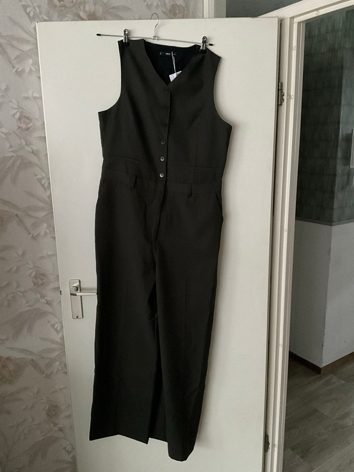 Mango jumpsuit met gilet, maat XL, nieuw met kaartje, Ophalen of Verzenden, Nieuw, Maat 46/48 (XL) of groter, Zwart