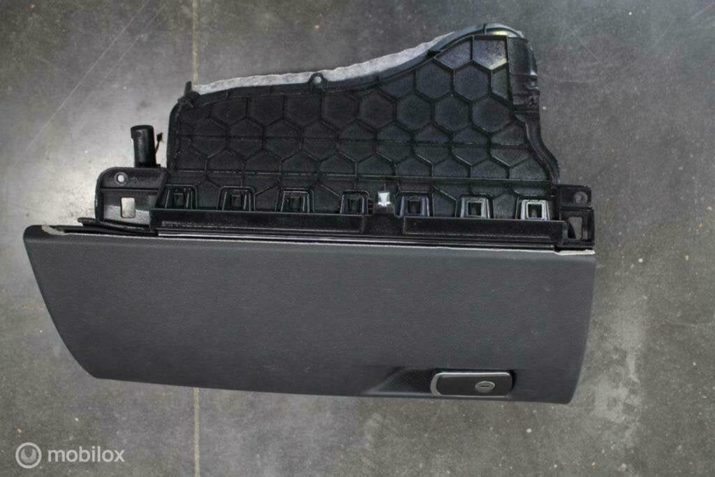 Handschoenenkastje BMW F30 F31 F34 F80 3 serie (2011-2019)