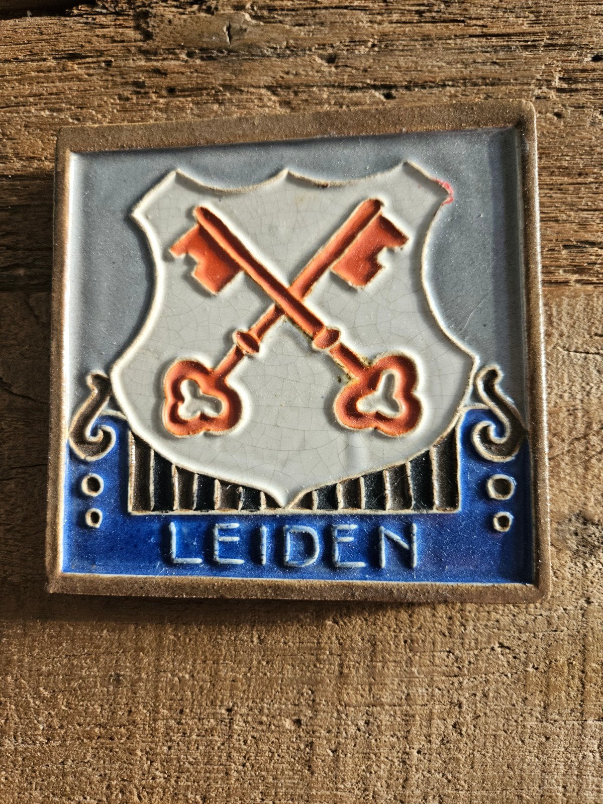 Vintage Tegel Leiden Wapen - Westraven Utrecht, Antiek en Kunst, Ophalen