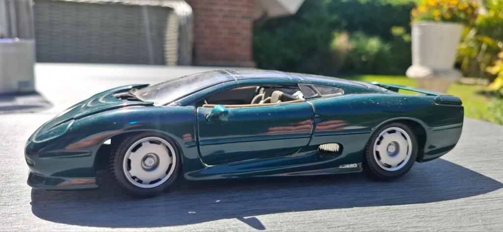 Jaguar XJ220 Schaalmodel - Groen - 1:24, Ophalen of Verzenden