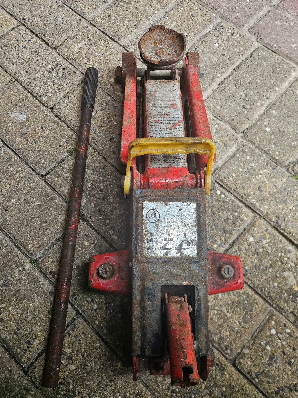 Gebruikte rangeerkrik autokrik 2 ton, Ophalen