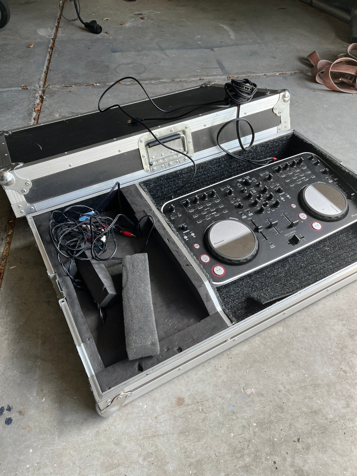 Pioneer DDJ-ERGO DJ-controller met flightcase, Ophalen, Gebruikt, Dj-set, Pioneer