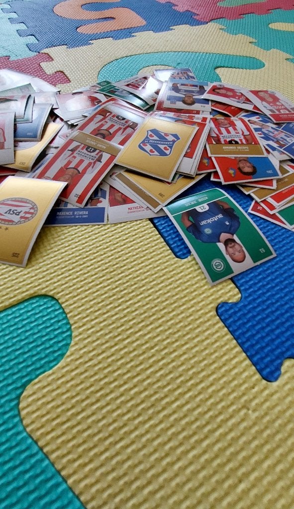 PLUS Voetbalplaatjes, Ophalen, Zo goed als nieuw