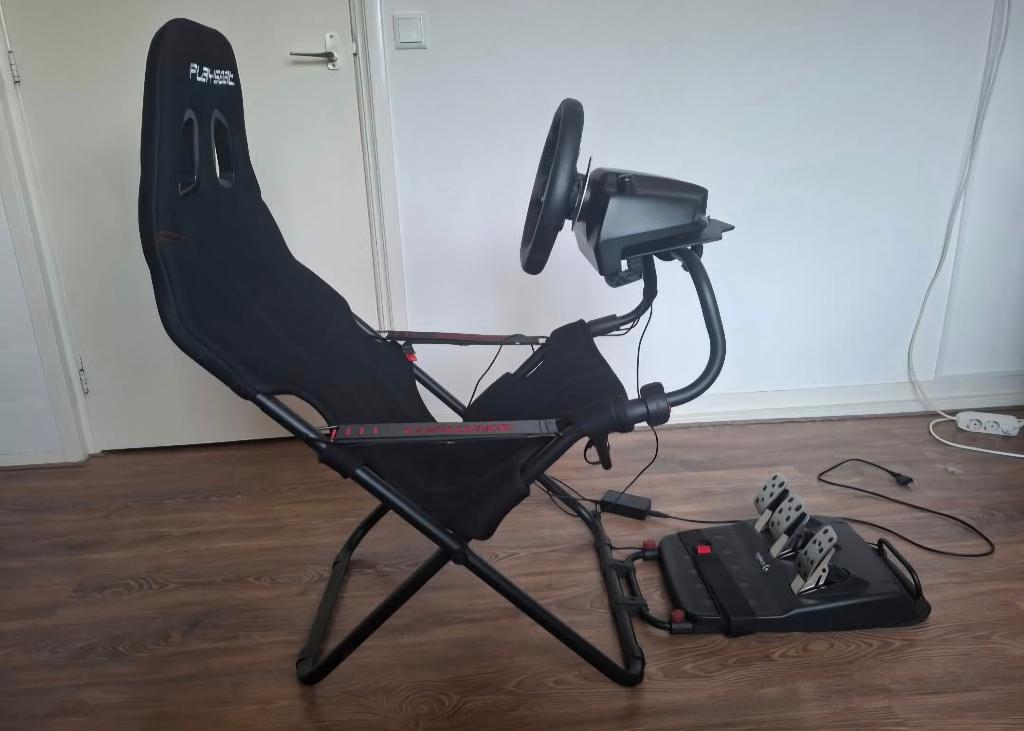 Logitech playseat met G29 racestuur en pedalen (setprijs), Spelcomputers en Games, Spelcomputers | Sony PlayStation Consoles | Accessoires