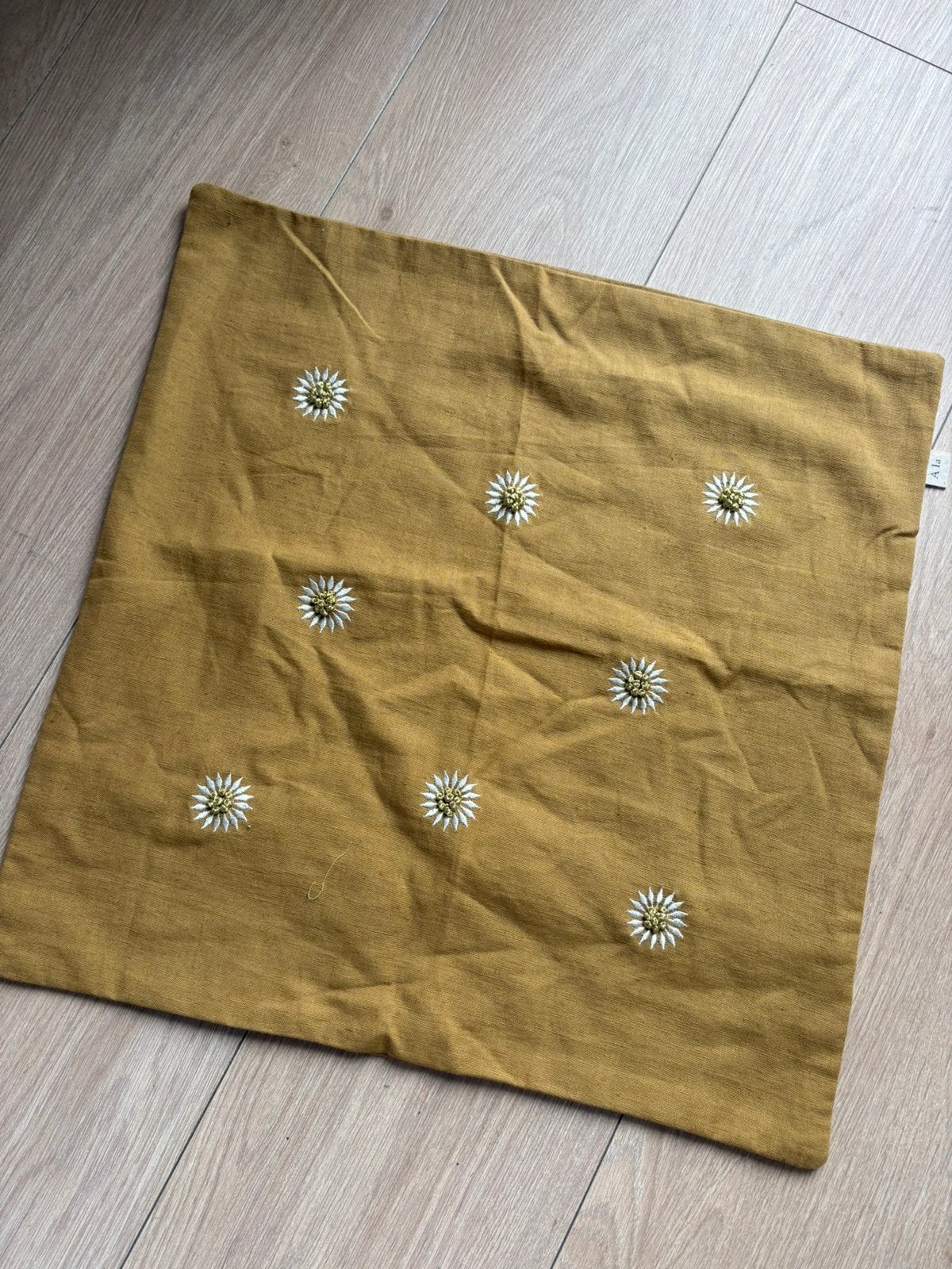 A La Collection kussenhoes 45x45 | Nieuw | Okergeel bank, Geel, Vierkant, Nieuw, Ophalen of Verzenden