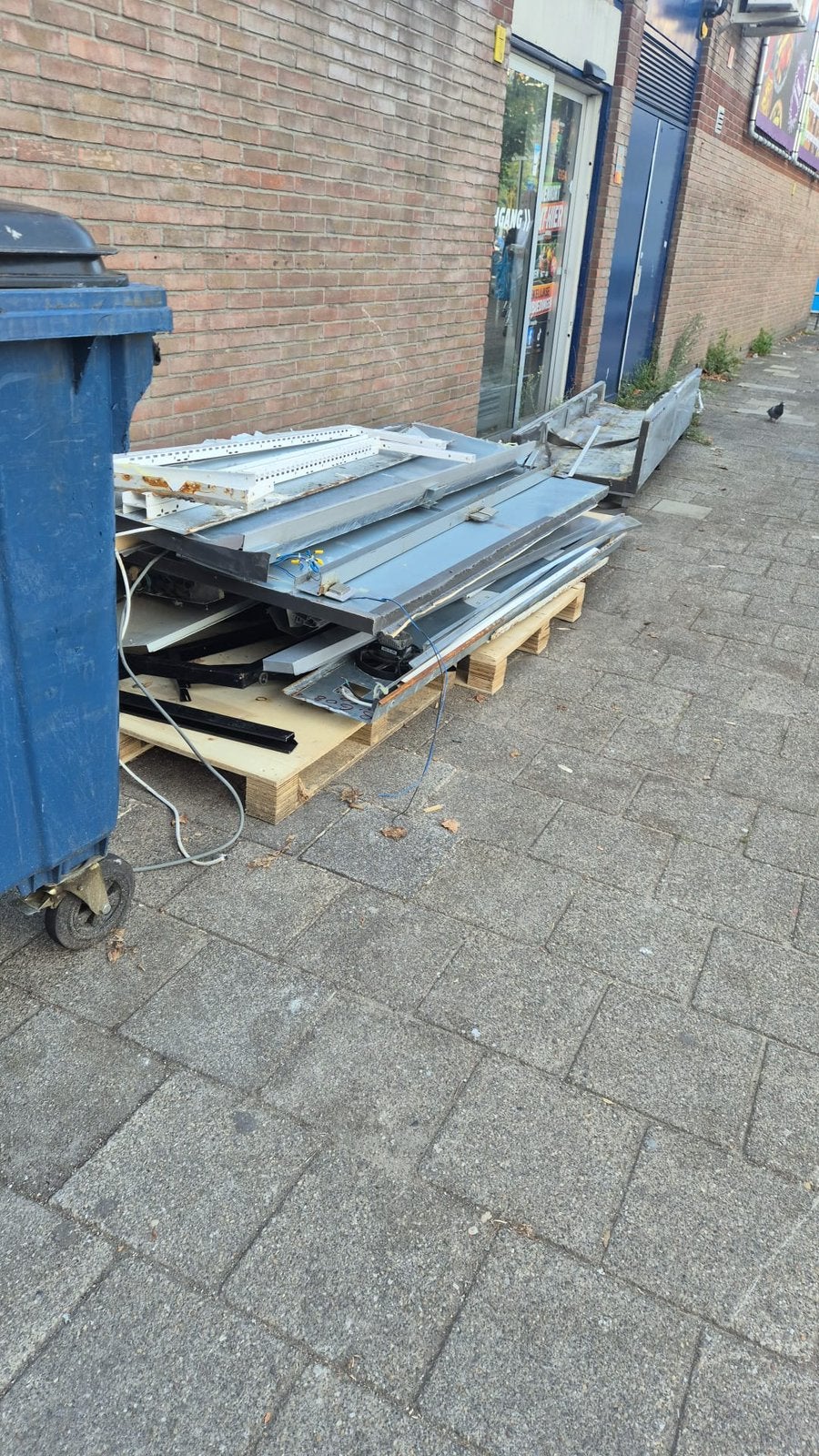 Gezocht oud ijzer en metalen, Ophalen, Zo goed als nieuw