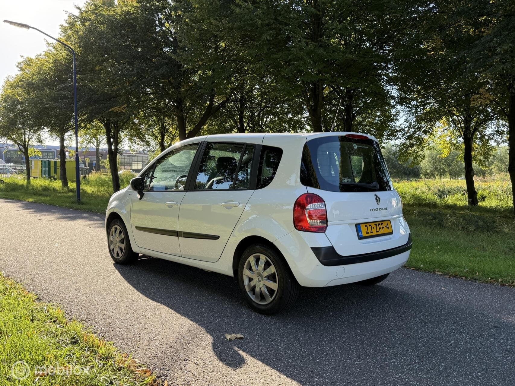 Renault Grand Modus 1.2 TCE Night & Day*AIRCO*APK 4/27*CRUIS, Voorwielaandrijving, Euro 5, Gebruikt, Zwart