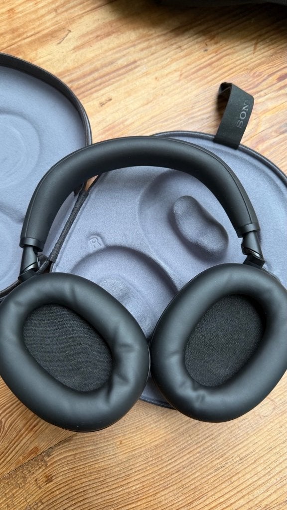 Sony WH-1000XM6 (Black)