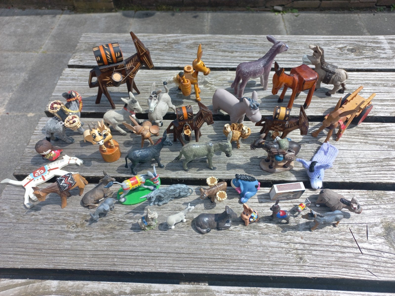 Houten en plastic ezeltjes in één koop, Ophalen of Verzenden, Gebruikt, Beeldje of Figuurtje