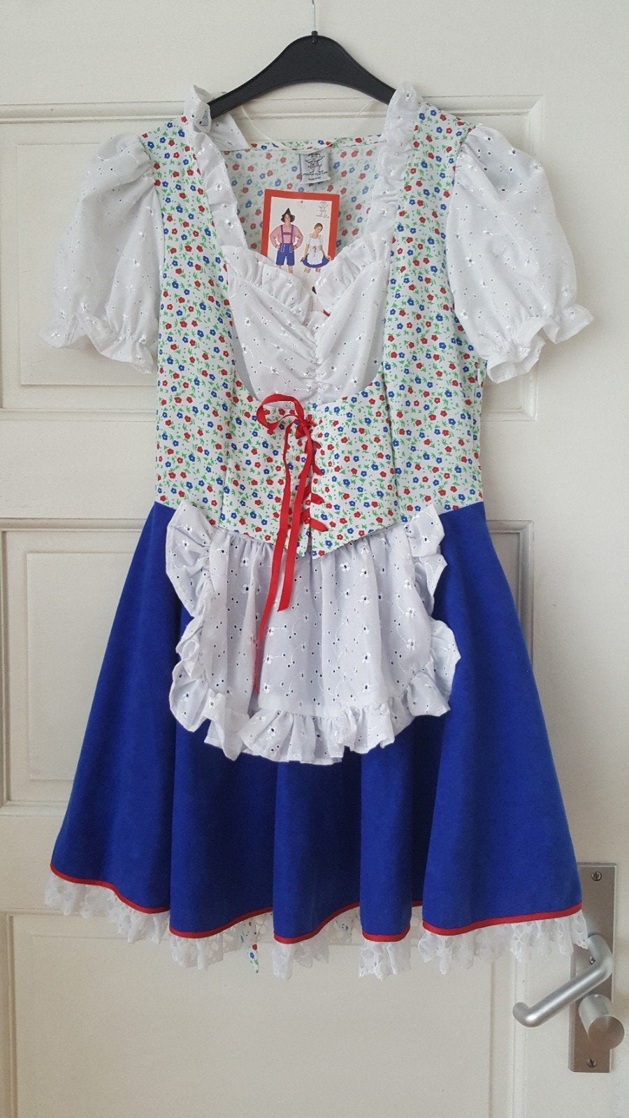 Nieuwe dirndl jurk oktoberfeest mt 40 oktoberfeest trachten, Maat 38/40 (M), Ophalen of Verzenden, Kleding, Overige thema's