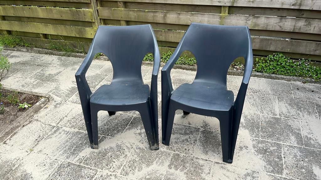Gratis 2 tuinstoelen, Ophalen, Gebruikt, Kunststof