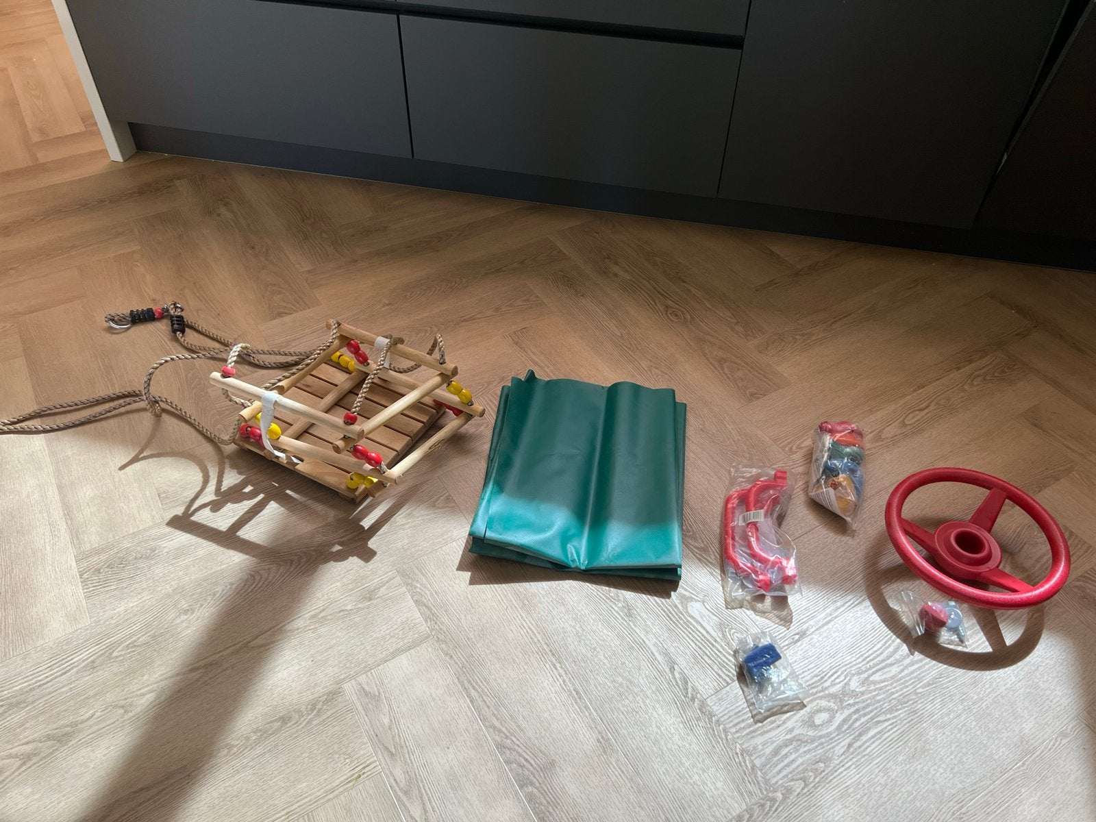 Speeltoestel onderdelen: stuur, klimtouw, handgrepen, zandba, Kinderen en Baby's, Speelgoed | Buiten | Speeltoestellen, Ophalen