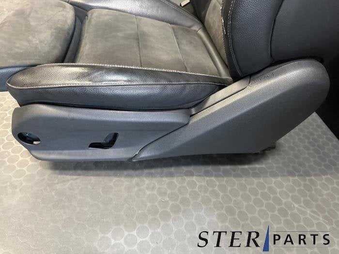 Stoel links van een Mercedes E-Klasse, Gebruikt, -, Ophalen of Verzenden, -
