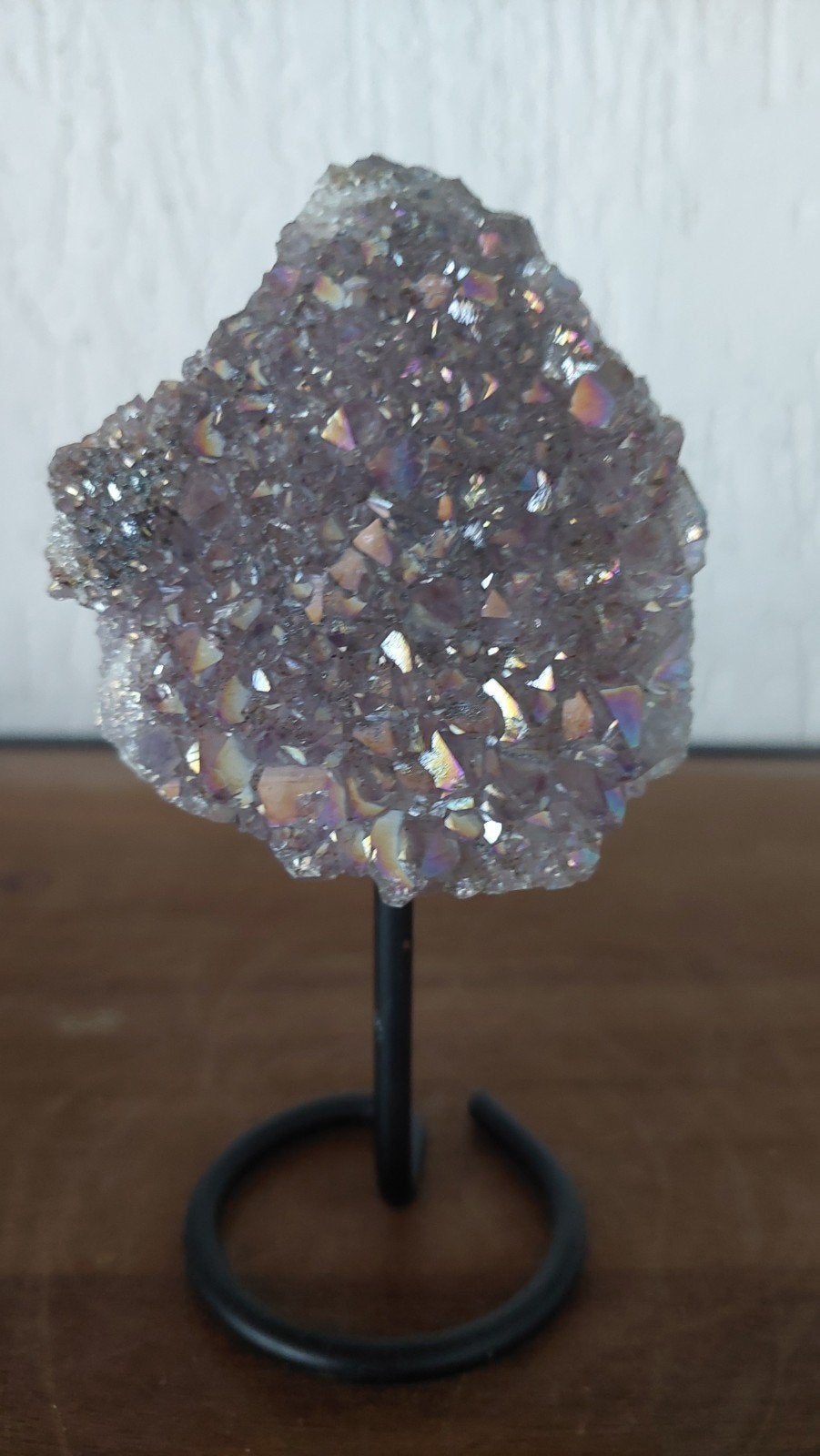 Amethist op standaard met Aura coating, Sieraden, Tassen en Uiterlijk, Edelstenen, Ophalen of Verzenden, Zo goed als nieuw
