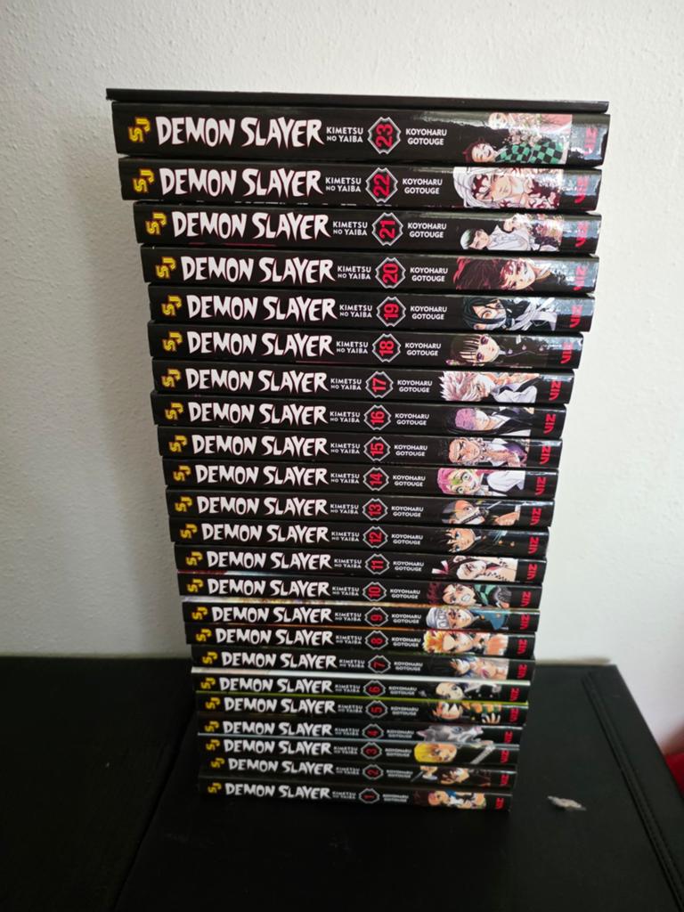 Demon Slayer Manga Complete Set (Deel 1-23), Boeken, Complete serie of reeks, Ophalen of Verzenden, Zo goed als nieuw