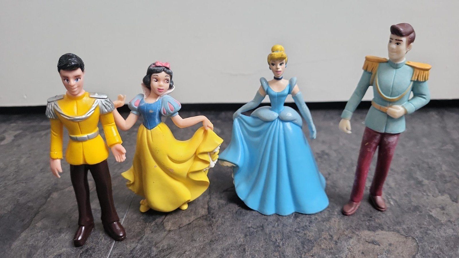 Disney Bullyland Sneeuwwitje en Assepoester met Prinsen, Ophalen of Verzenden, Gebruikt