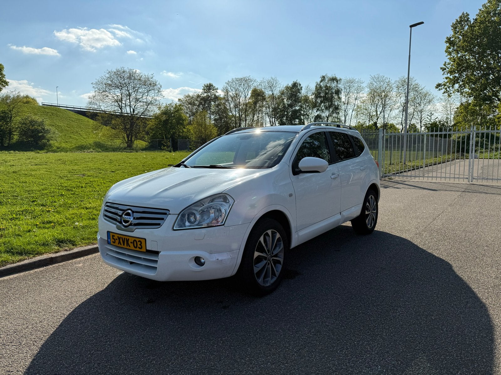 Nissan Qashqai+2 2.0 DCI 4WD 2009 Wit, Auto's, Nissan, 1995 cc, 7 stoelen, Wit, 14 km/l