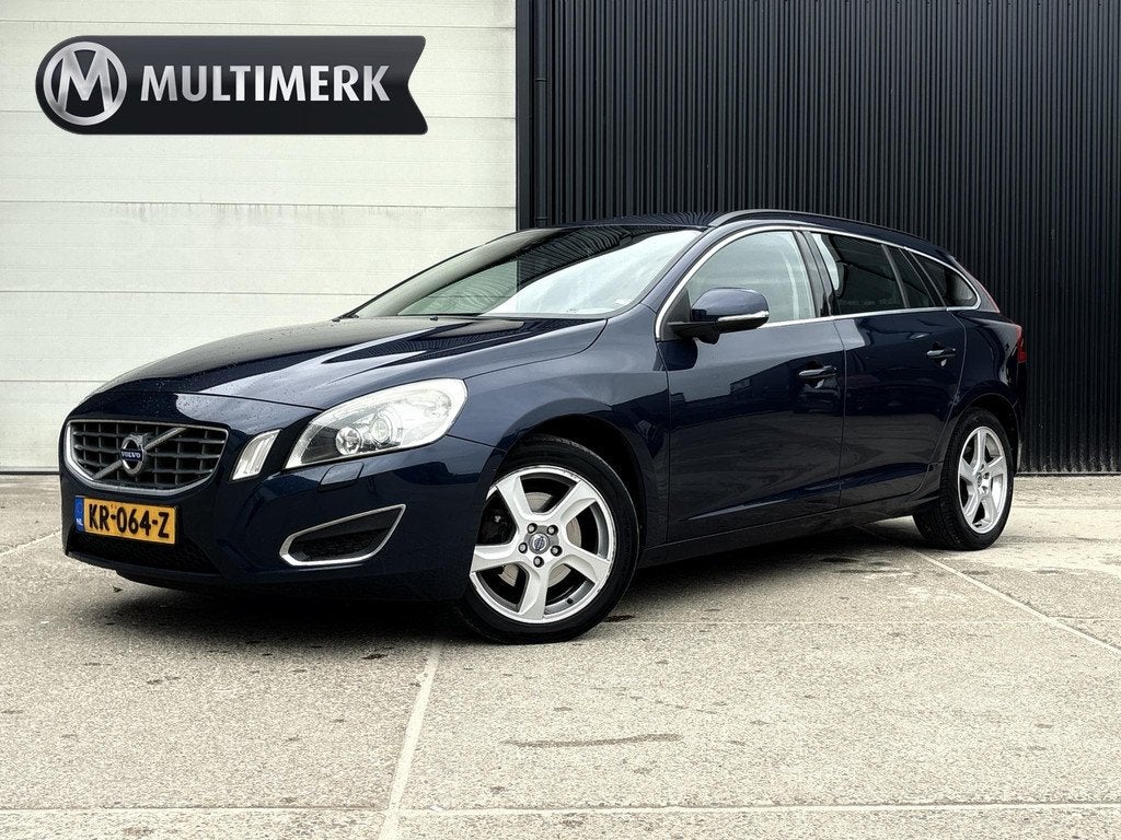 Volvo V60 2.0 D3 Summum | ELEKTR STOEL | AUT | 5 Cilinder, Auto's, Volvo, Euro 5, Gebruikt, Zwart, 1984 cc