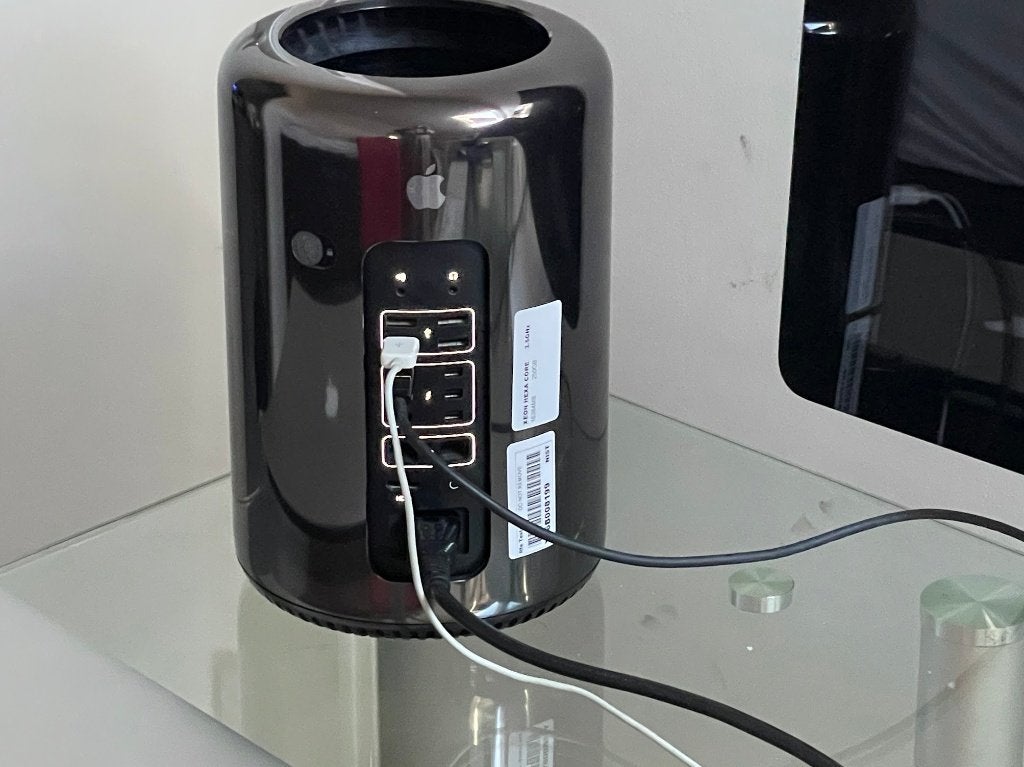 Apple Mac Pro 2013, 6 Core Xeon/64GB/512GB/Dual FirePro D500, Computers en Software, 64 GB of meer, SSD, Zo goed als nieuw, Mac Pro