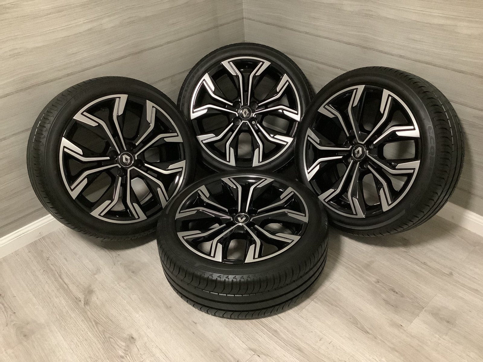 Renault CLIO origineel velgen zomerbanden 17 inch, Gebruikt, Banden en Velgen, 17 inch, Personenwagen