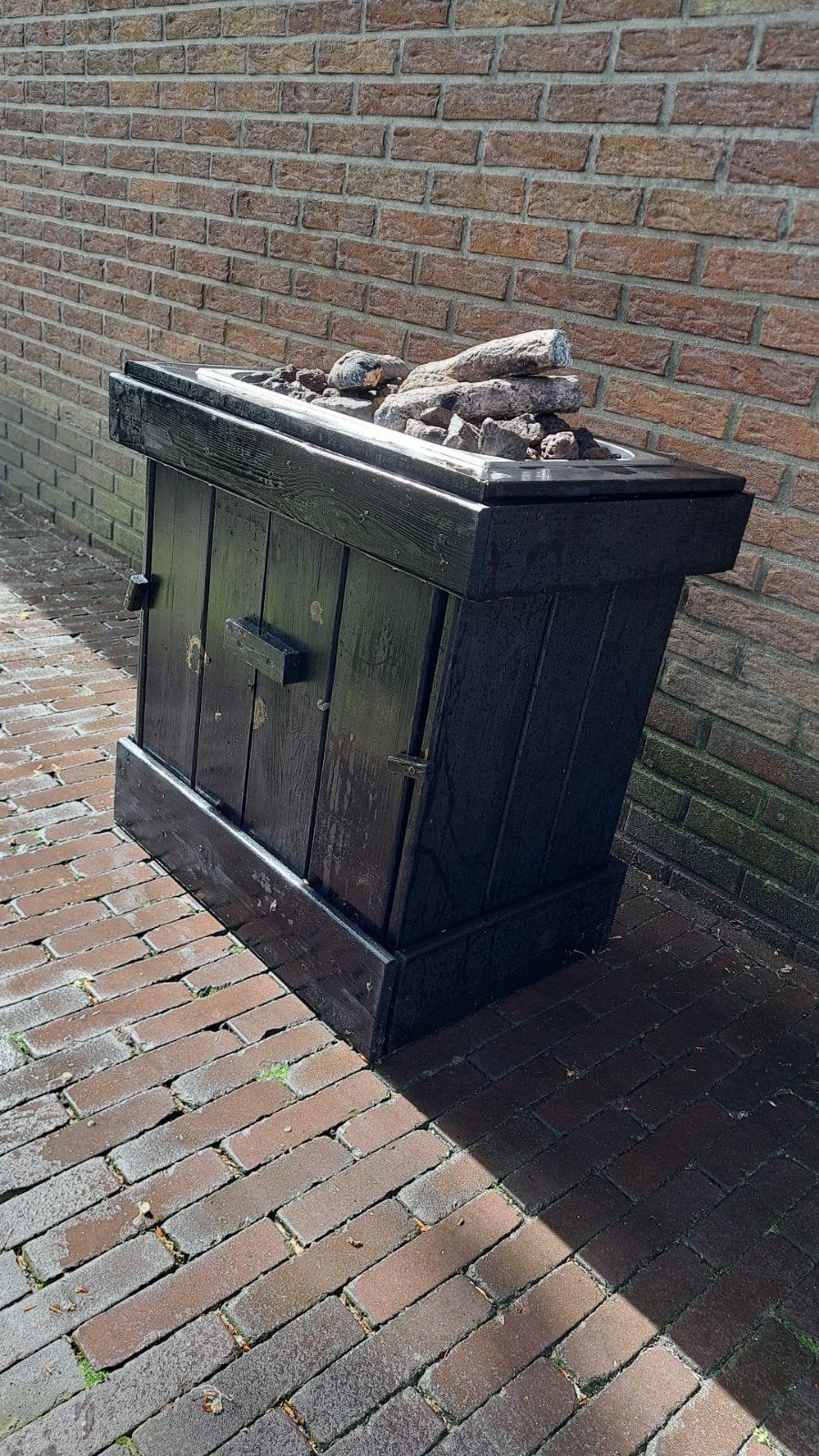 Zwarte tafel/terras gashaard  70x47x70, gebruikt, Ophalen, Zo goed als nieuw