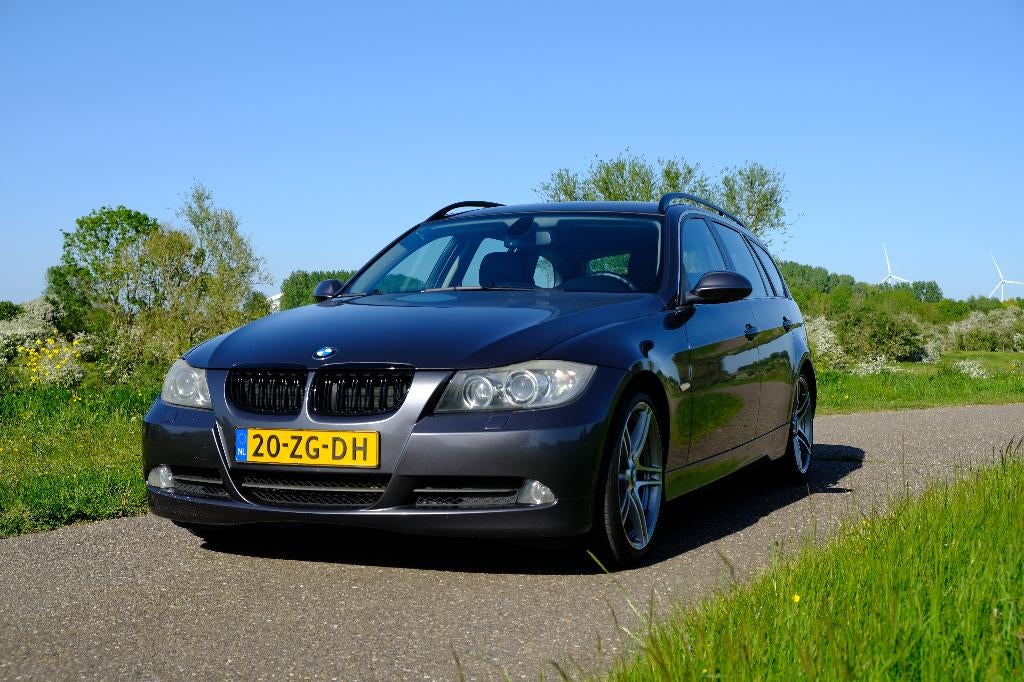 BMW 3-Serie 3.0 I 325 Touring 2008 Grijs, 745 kg, Achterwielaandrijving, Zwart, 2996 cc
