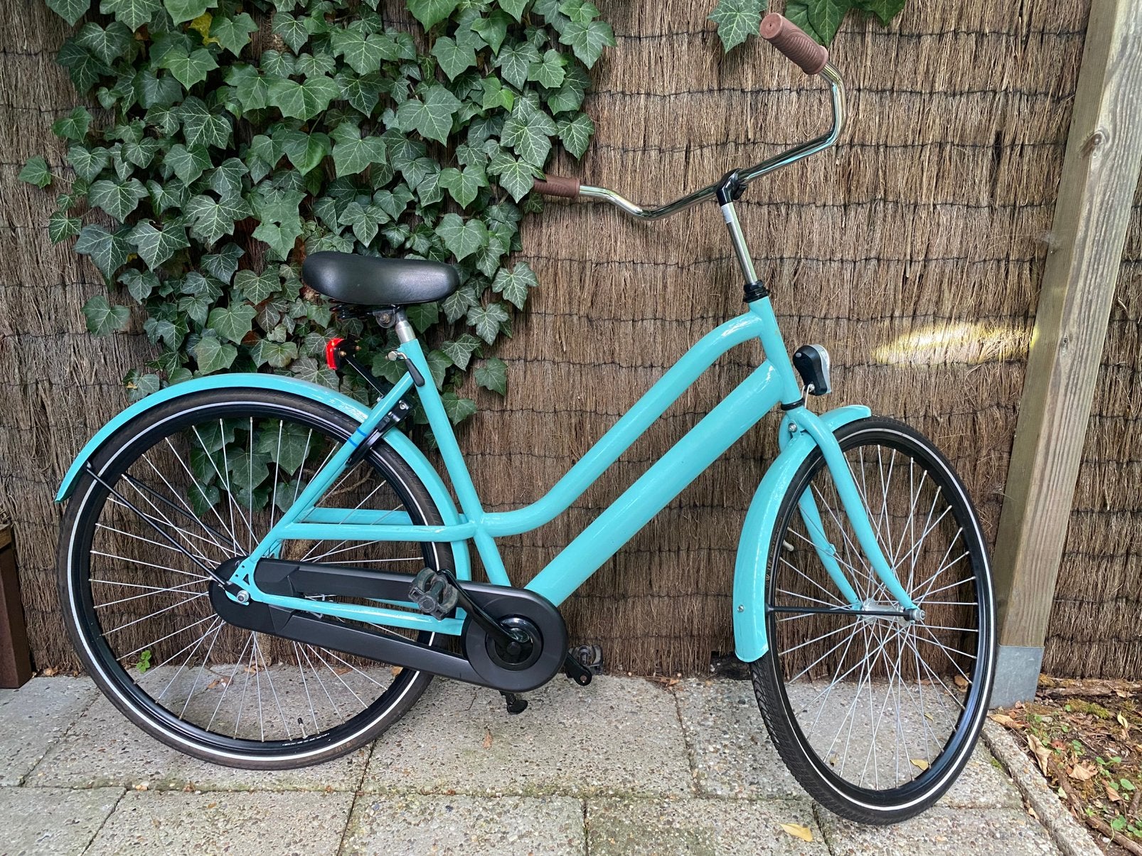 Damesfiets 28 inch met terugtraprem, Terugtraprem, 53 tot 56 cm, Zo goed als nieuw, Ophalen