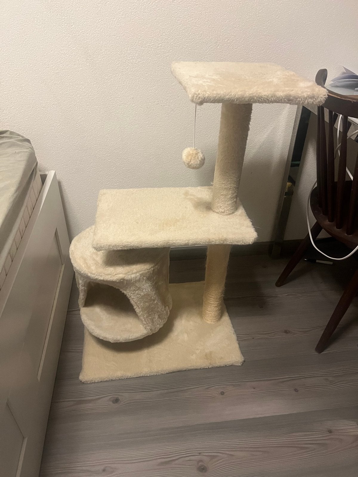 witte kattenkrabpaal met geïntegreerd huisje., Ophalen