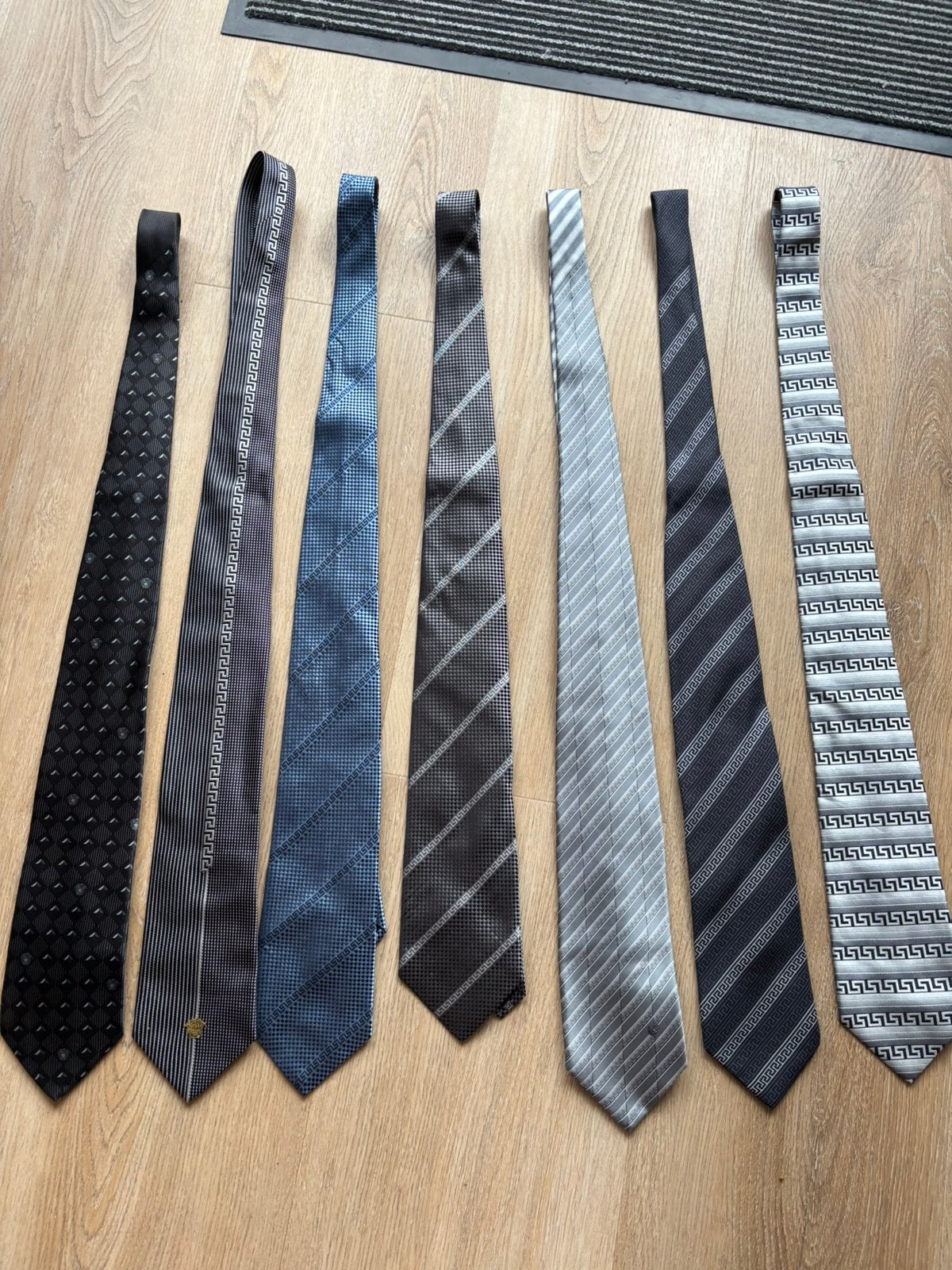 Lot Gianni Versace stropdas stropdassen, ., Italy, Ophalen of Verzenden, Zo goed als nieuw