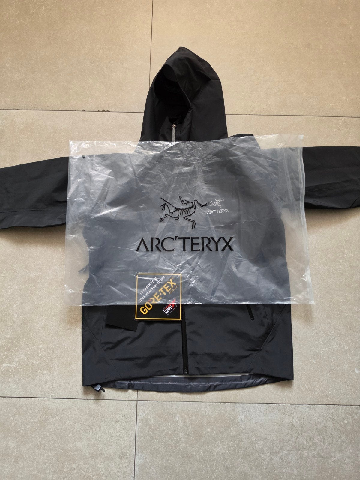 Arc'teryx Gore-Tex jas, Ophalen of Verzenden, Zo goed als nieuw, Regenjas, Heren