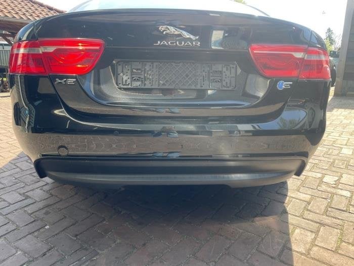 Achterbumper van een Jaguar XE, Auto-onderdelen, Carrosserie en Plaatwerk, Gebruikt, -, -, Ophalen of Verzenden