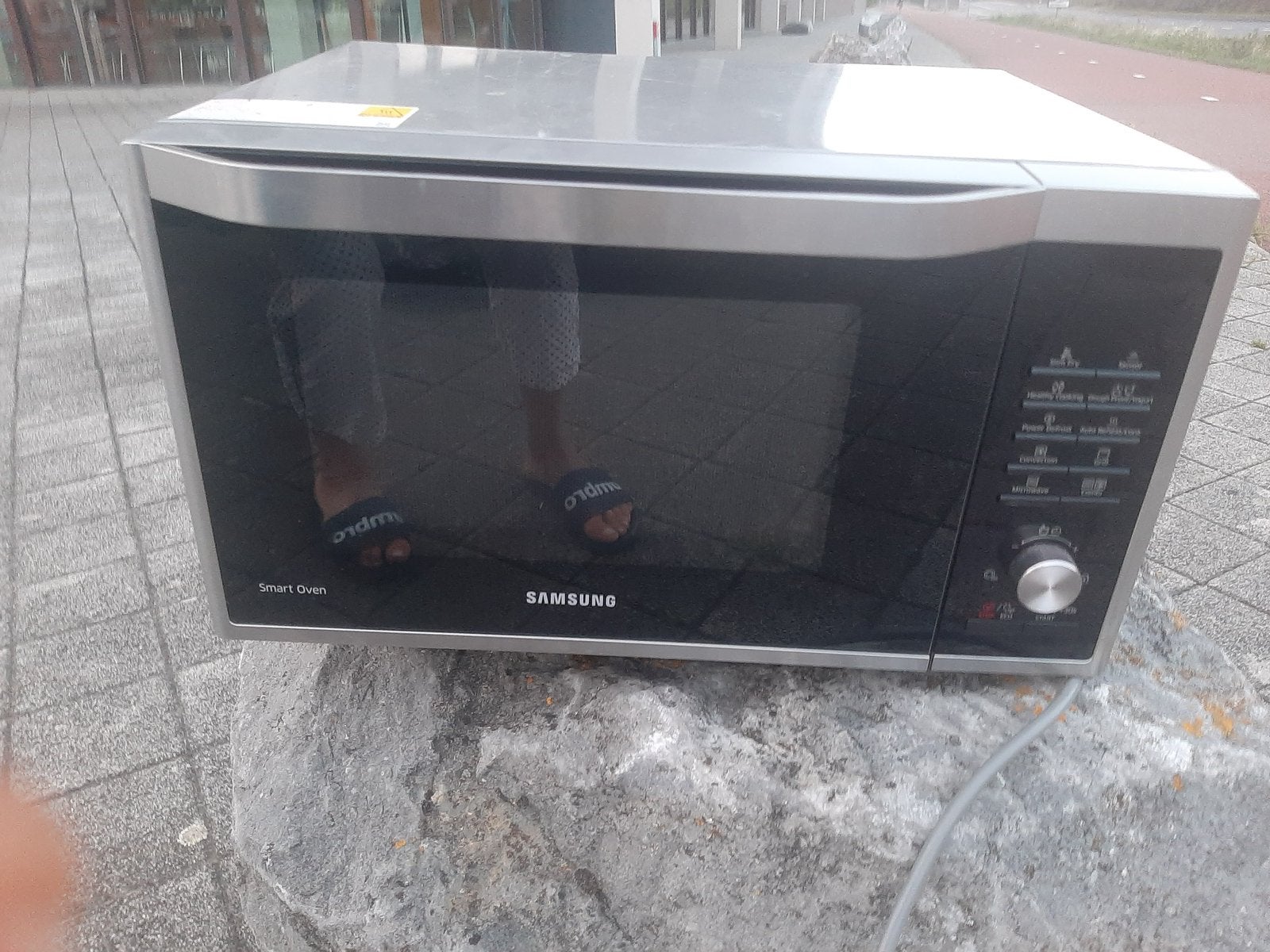 Microwave oven made in Malasia. New. Model:MC32J7055CT, Ophalen of Verzenden, Nieuw, Oven