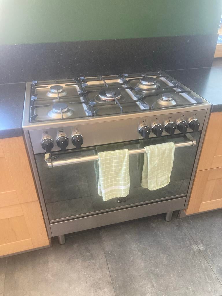 Bertazzoni, la Germania Fornuis - Goed Werkend, Witgoed en Apparatuur, Fornuizen, Ophalen, 60 cm of meer, Zo goed als nieuw, Gas