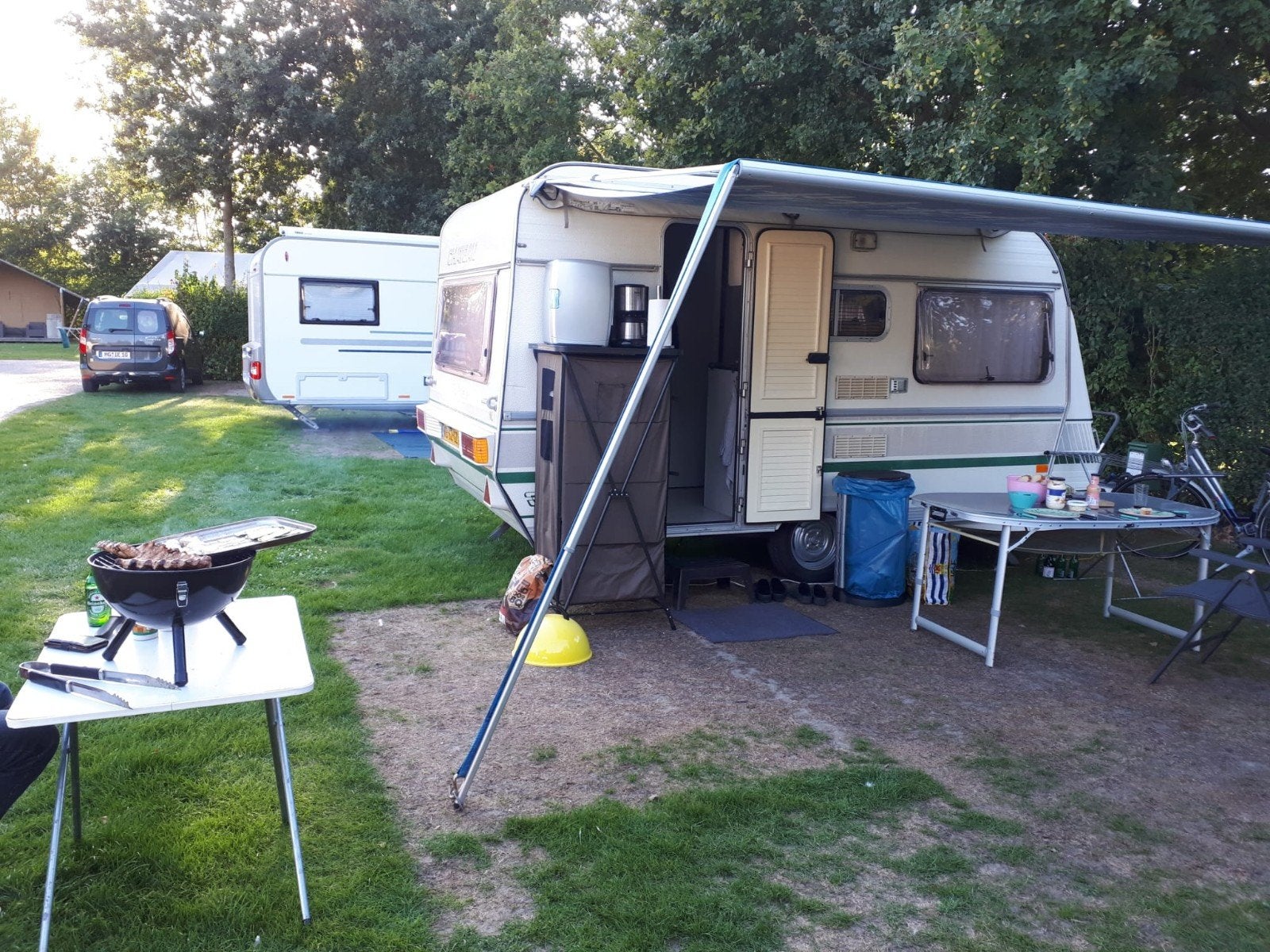 Chateau Caravelair - Compacte en complete caravan, Caravans en Kamperen, Gascomfoor, Tot en met 3, 500 - 750 kg
