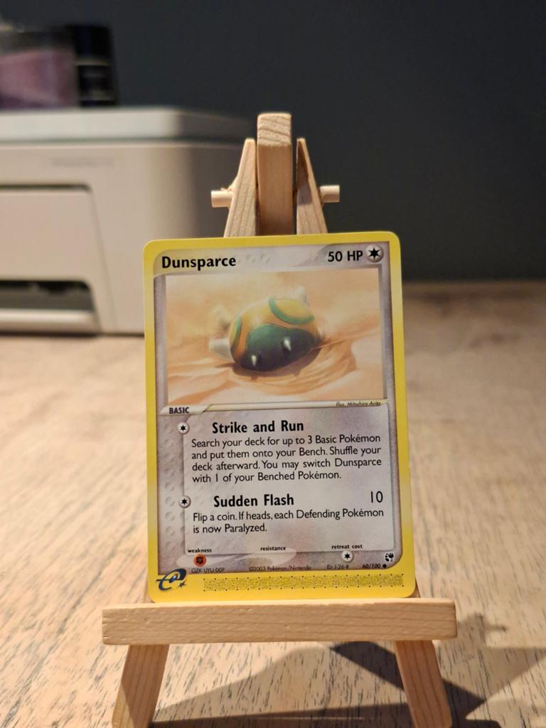 Dunsparce 60, Hobby en Vrije tijd, Verzamelkaartspellen | Pokémon, Ophalen of Verzenden, Zo goed als nieuw