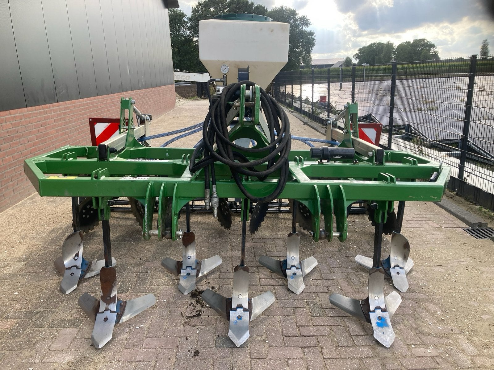 Grondbewerkingsmachine met zaai-unit. Cultivator smagard, Ophalen of Verzenden, Akkerbouw, Grondbewerking
