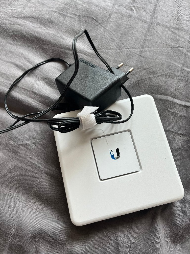 Ubiquiti Unifi security gateway, Computers en Software, Routers en Modems, Ophalen of Verzenden, Gebruikt, Ubiquiti Unifi