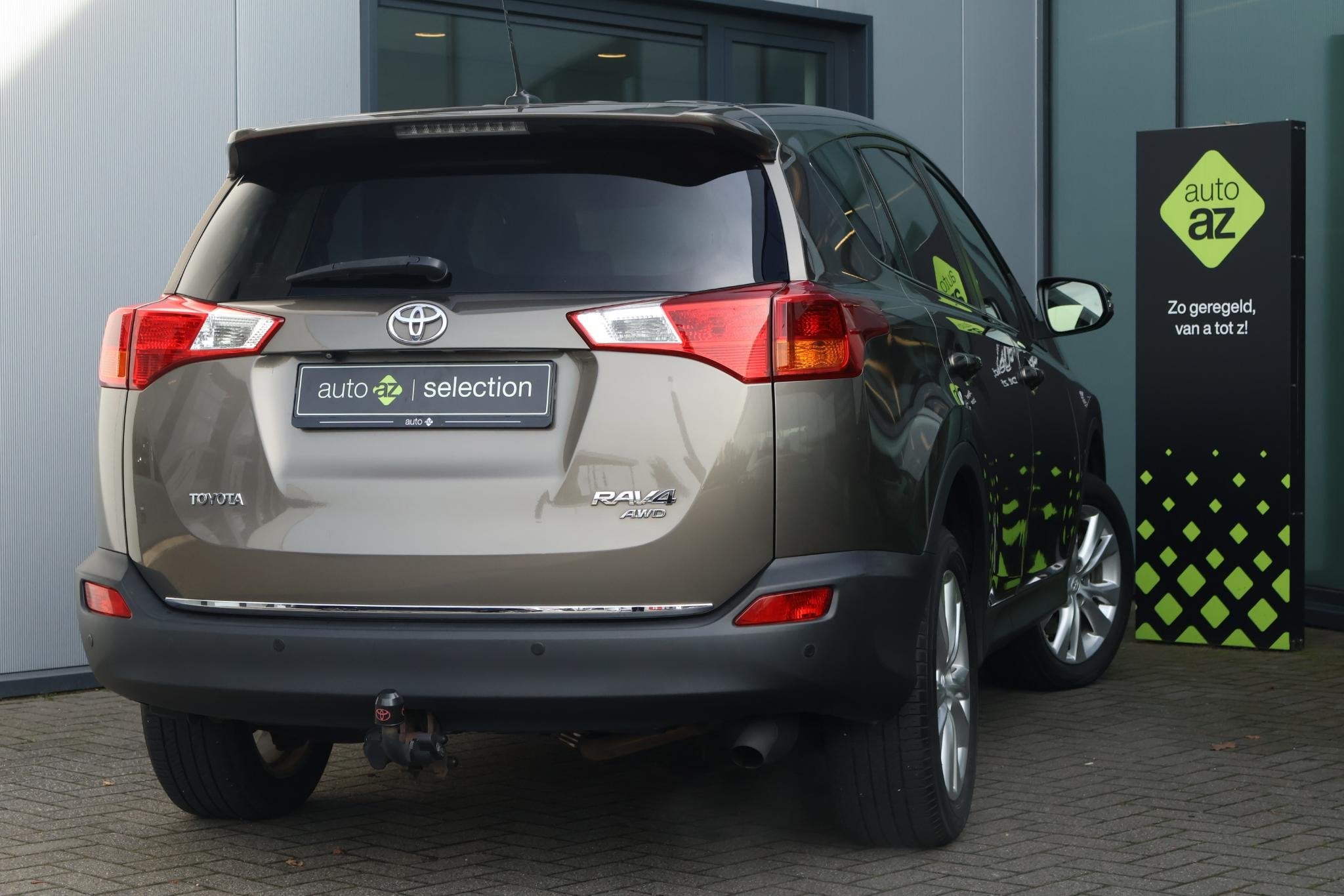 Toyota RAV4 2.0 Executive Business 4WD / Trekhaak / Camera /, Auto's, Automaat, Gebruikt, 4 cilinders, Bruin