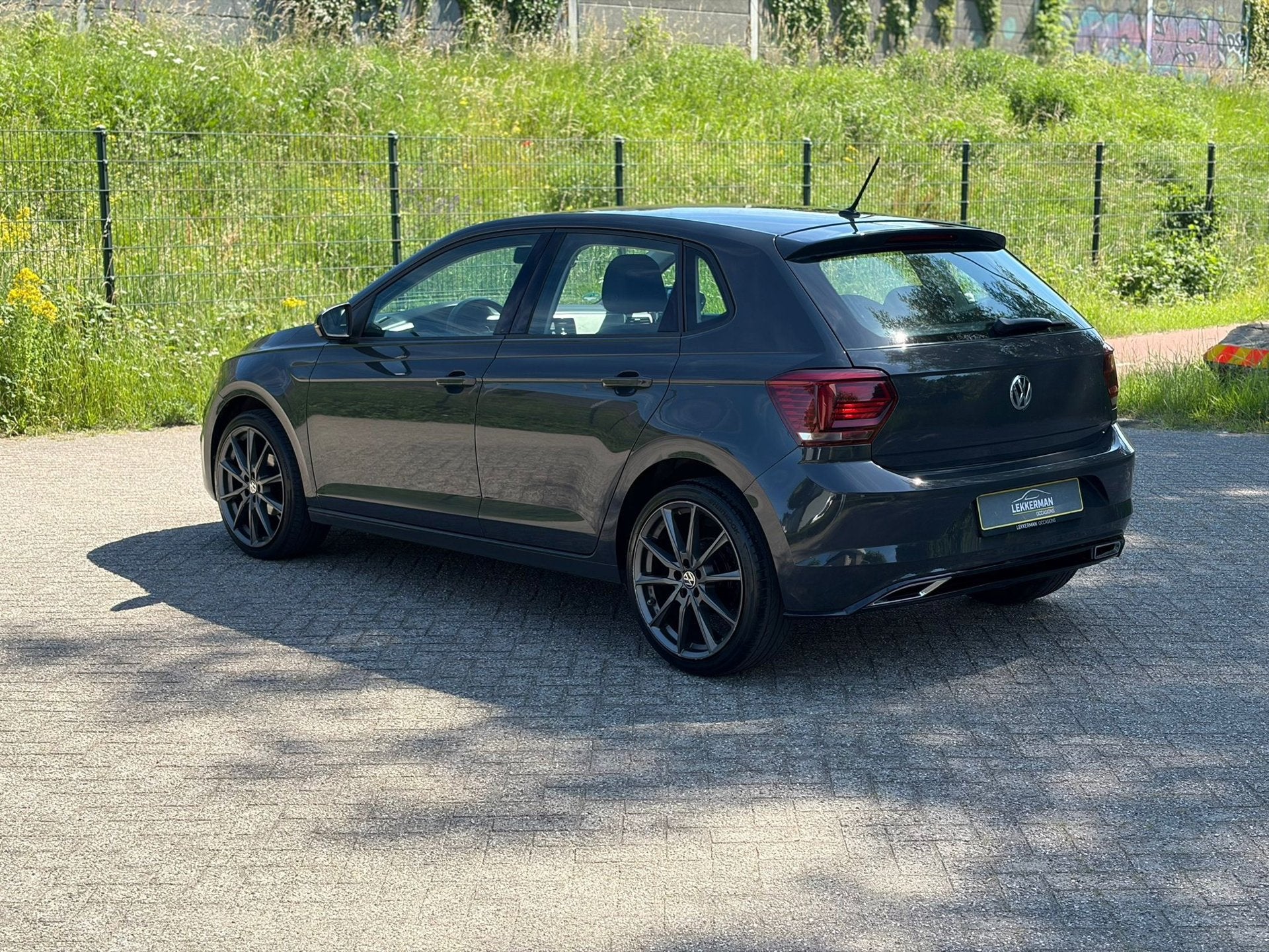 Volkswagen Polo 1.0 Comfortline BLUETOOTH I NWE APK I AIRCO, Auto's, Volkswagen, 1005 kg, Origineel Nederlands, Bedrijf, Handgeschakeld