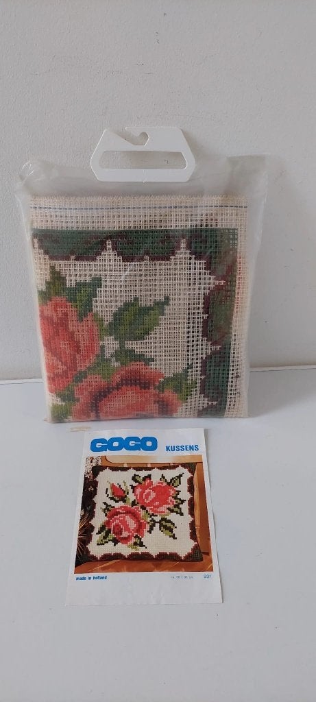 Vintage Gogo Kussen Borduur pakket - Rozen (Nr. 931) - Nieuw, Eu, Eu, Nieuw, Ophalen of Verzenden