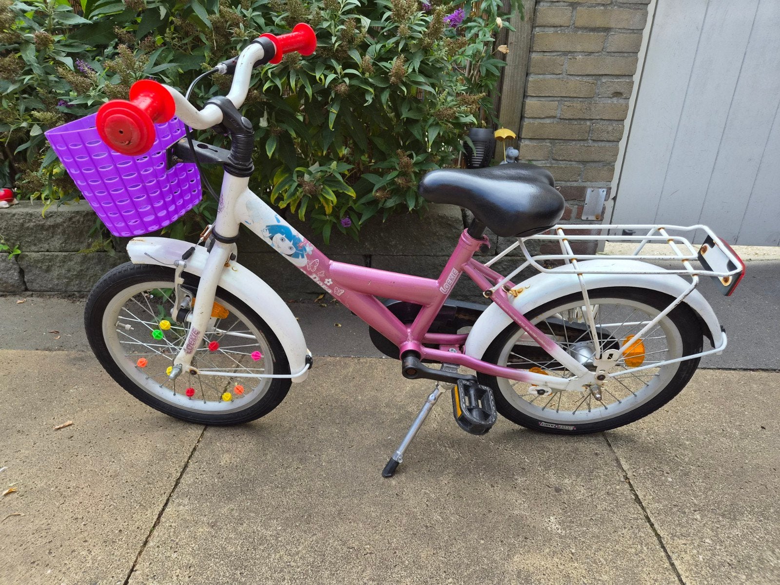 Kinderfiets 16 inch roze/wit met mandje, Fietsen en Brommers, Ophalen, Velgrem, Loekie, 16 tot 20 inch