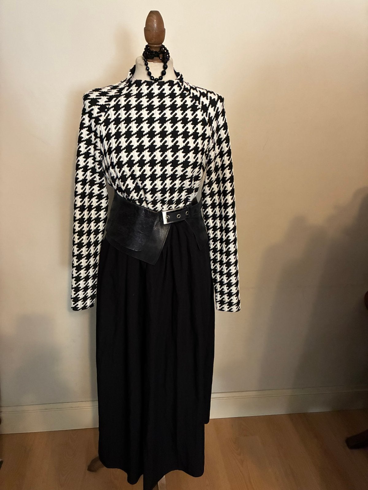 VANILIA TRUI/BLOUSE PIED DE POULE, Verzenden, Zo goed als nieuw, Maat 38/40 (M), Zwart