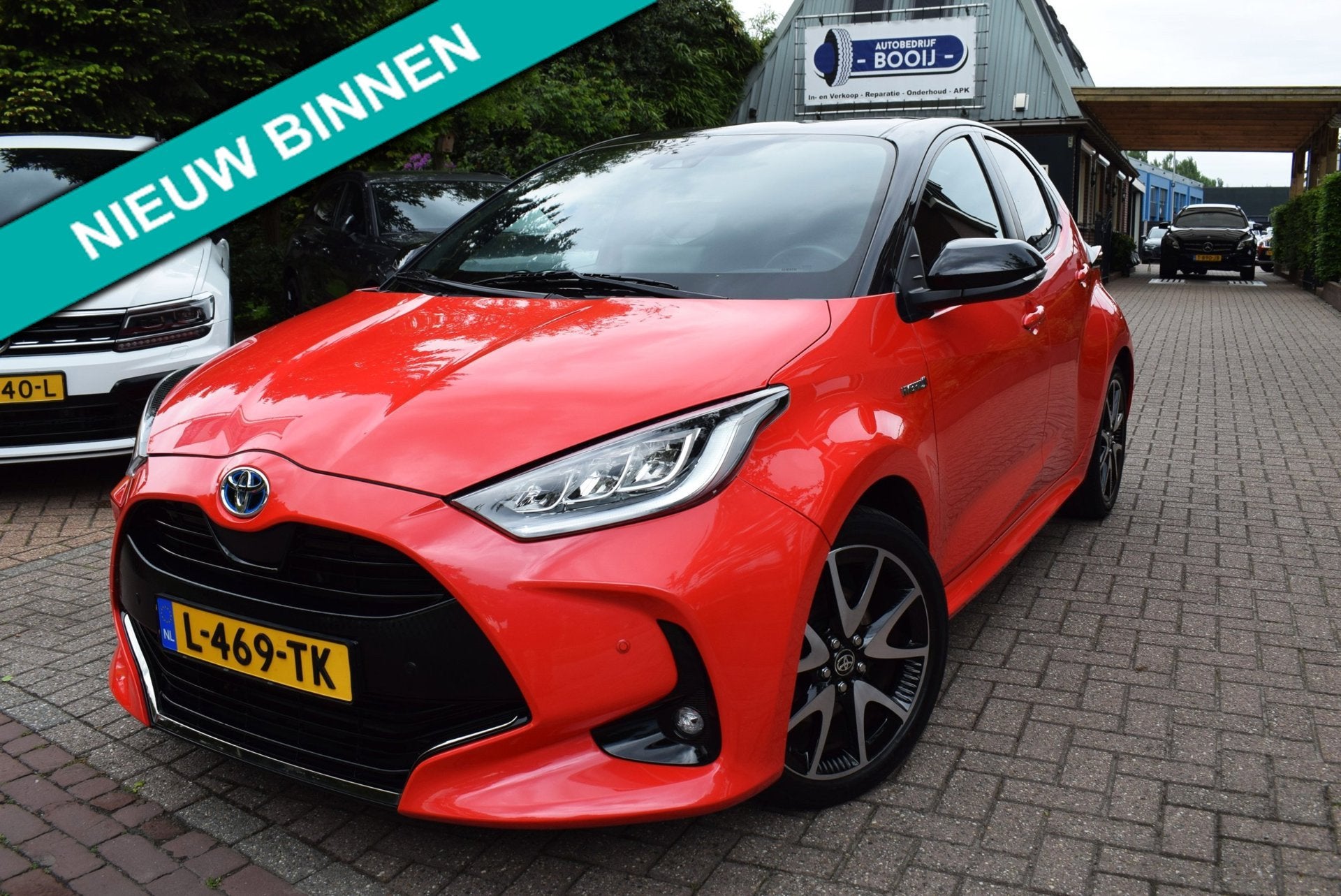 Toyota Yaris 1.5 Hybrid Launch Edition AUTOM/NAVI/ADAP-CRUIS, Auto's, 450 kg, Gebruikt, 49 €/maand, 1490 cc